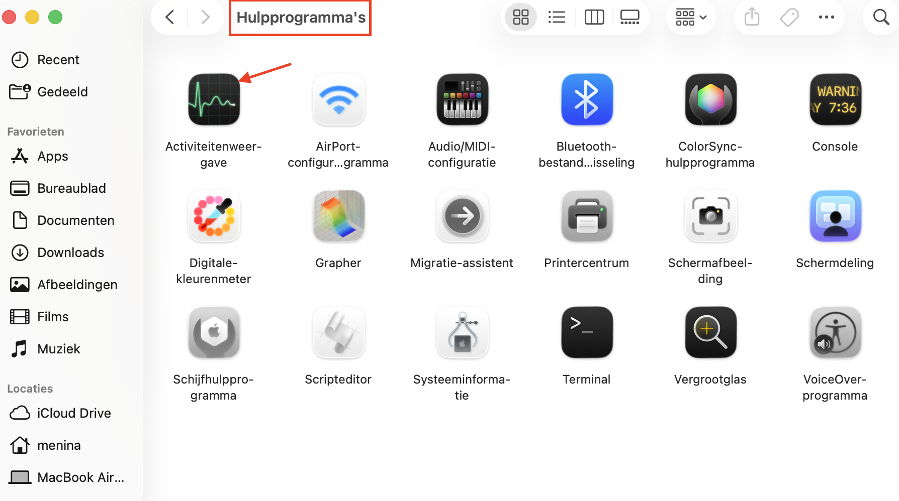 De  Finder op je Mac toont de map Hulpprogramma’snmet alle ingebouwde hulpprogramma’s. Dubbelklik op Activiteitenweergave om deze te openen.