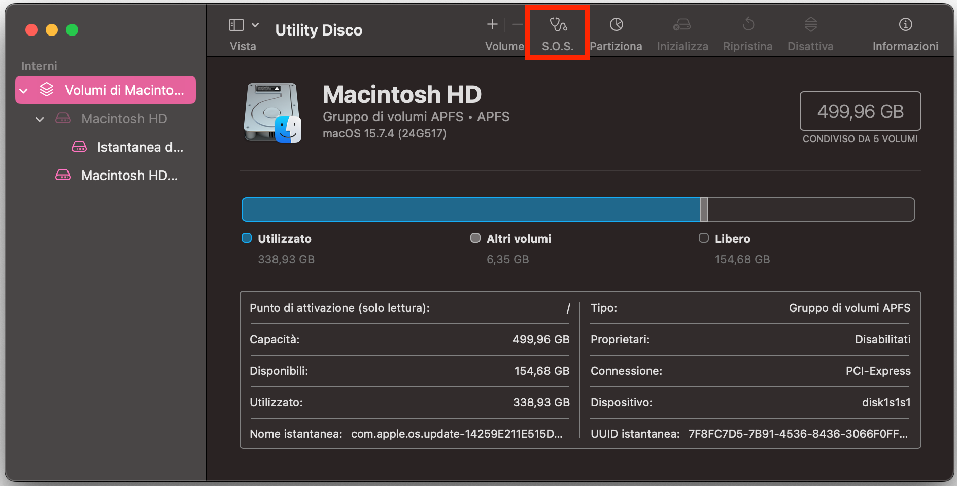 Per individuare eventuali errori del disco sul Mac, seleziona il disco interno e fai clic sull’icona SOS.