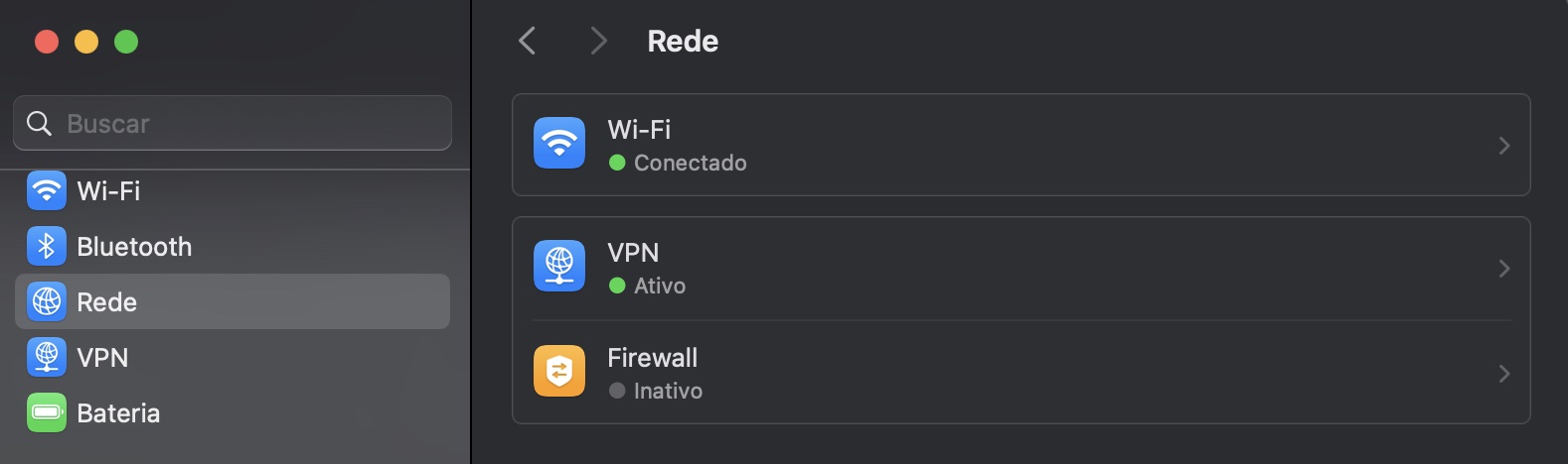 As configurações de DNS do seu Mac podem deixar o Safari mais lento. Vá para os Ajustes do Sistema. Escolha ‘Rede’ e depois ‘Ethernet’ ou ‘Wi-Fi’.