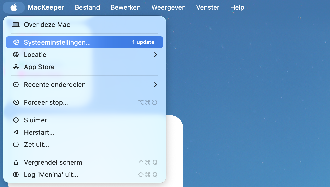 Om je software up-to-date te houden, ga je naar het Apple-menu > Systeeminstellingen (of Systeemvoorkeuren, afhankelijk van je macOS-versie).