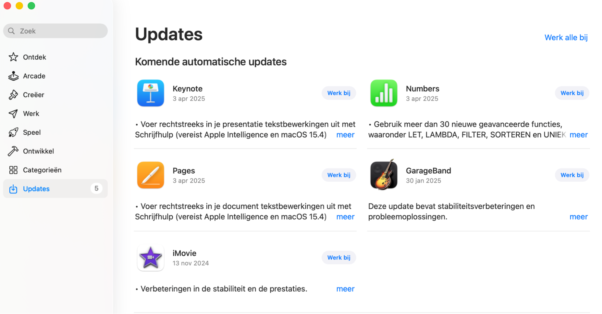 Bekijk de lijst met geïnstalleerde apps. Als er updates beschikbaar zijn, zie je een knop ‘Werk bij’ waarmee je de apps eenvoudig kunt bijwerken om de verwerkingssnelheid van je Mac te verbeteren.