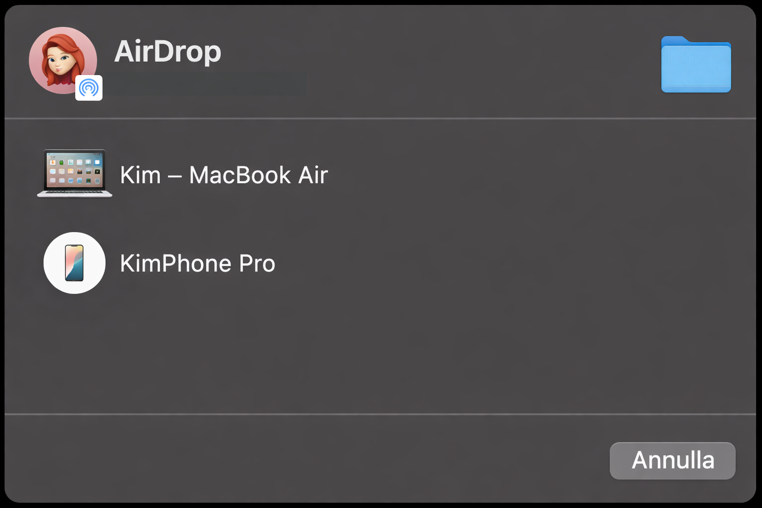 La finestra AirDrop su Mac mostra tutti i dispositivi disponibili. Per trasferire un file con AirDrop da un Mac all’altro, seleziona il nuovo Mac per inviarlo.