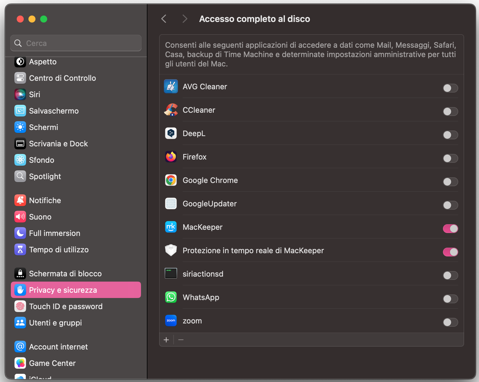 Scorri verso il basso e fai clic su Accesso completo al disco. Vedrai l’elenco completo delle applicazioni autorizzate ad accedere ai dati del Mac. Se c’è qualcosa che non riconosci o che sospetti sia dannoso, disattivalo per limitare l’accesso ai tuoi dati.