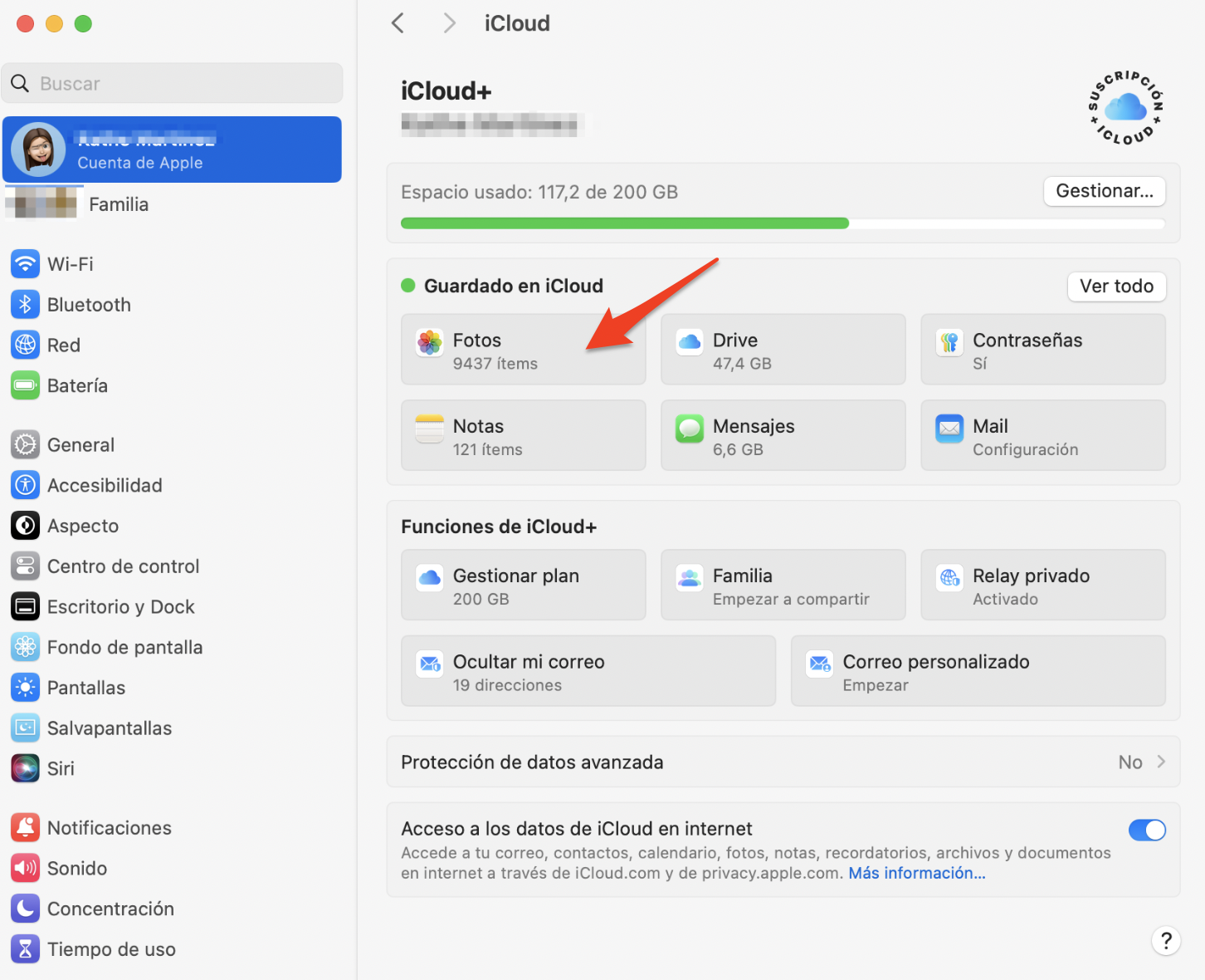 Ajustes del sistema en Mac mostrando el menú iCloud. Haz clic en Fotos para establecer la configuración de la copia de seguridad para mover archivos de Mac a Mac utilizando el almacenamiento de iCloud. Ajustes del sistema en Mac mostrando el menú iCloud. Haz clic en Fotos para establecer la configuración de la copia de seguridad para mover archivos de Mac a Mac utilizando el almacenamiento de iCloud.
