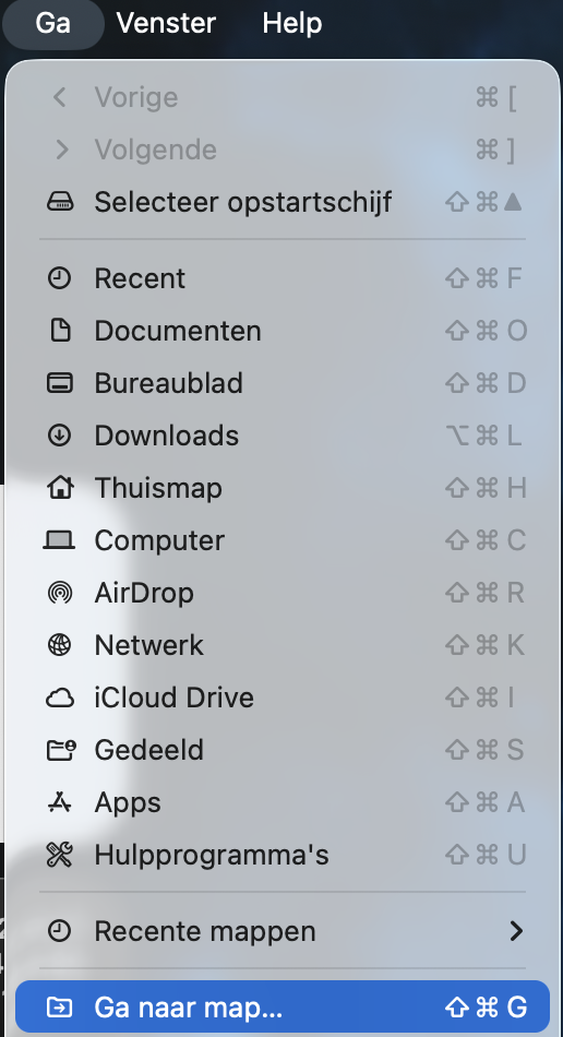 Om envelope-bestanden te verwijderen en opnieuw te indexeren, moet je eerst  Finder openen en daarna in de menubalk op Ga klikken. Vervolgens kun je Ga naar map selecteren.