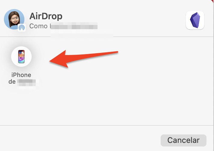 La ventana de AirDrop en el Mac muestra todos los dispositivos disponibles. Selecciona tu nuevo Mac para enviarle una app a través de AirDrop sin usar el Asistente de Migración. La ventana de AirDrop en el Mac muestra todos los dispositivos disponibles. Selecciona tu nuevo Mac para enviarle una app a través de AirDrop sin usar el Asistente de Migración.