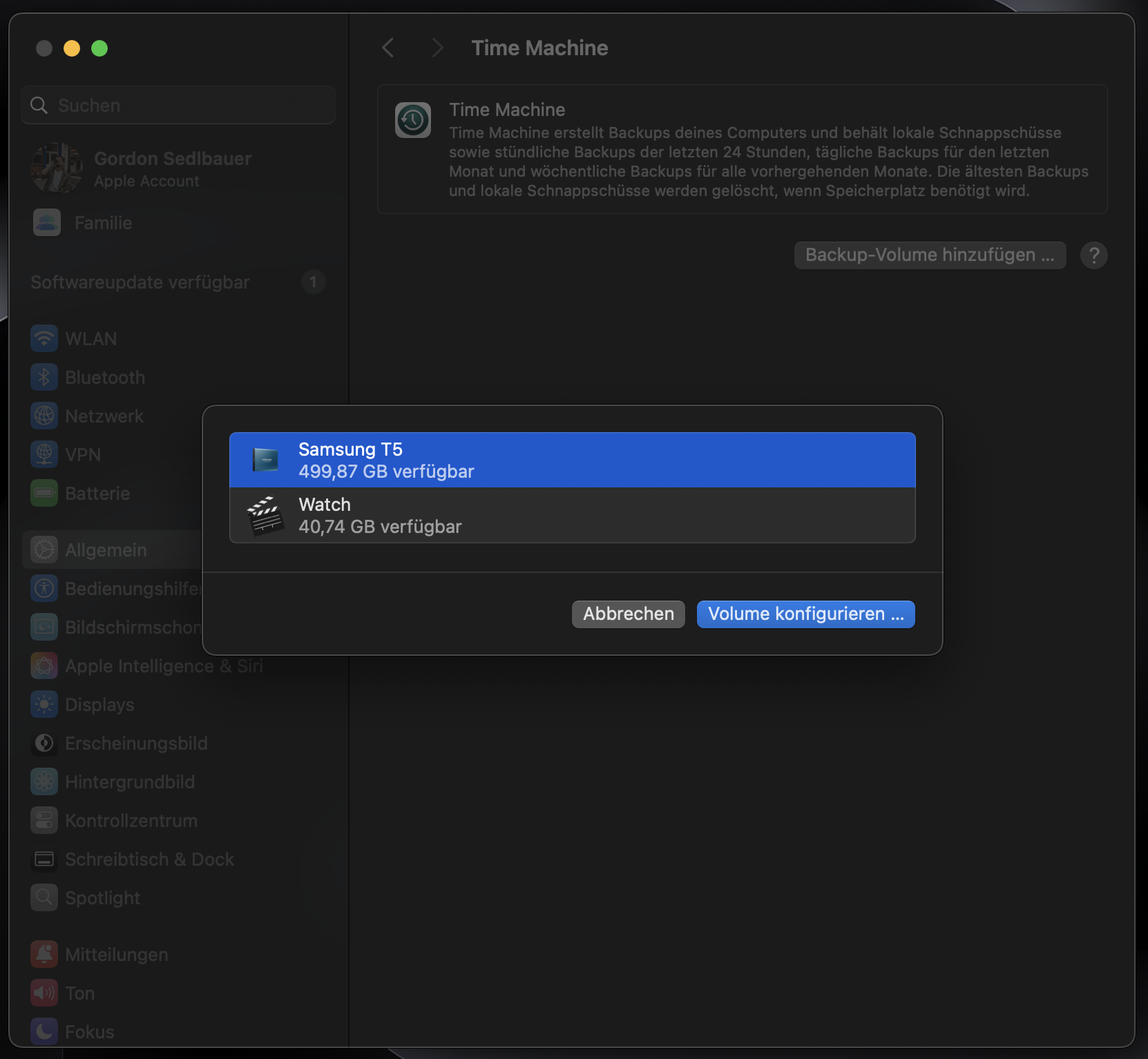 Schließen Sie Ihr USB-Laufwerk einfach an Ihren Mac an und wählen Sie es in Time Machine aus. Falls eine Formatierung erforderlich ist, führt macOS diese automatisch durch. Schließen Sie Ihr USB-Laufwerk einfach an Ihren Mac an und wählen Sie es in Time Machine aus. Falls eine Formatierung erforderlich ist, führt macOS diese automatisch durch.
