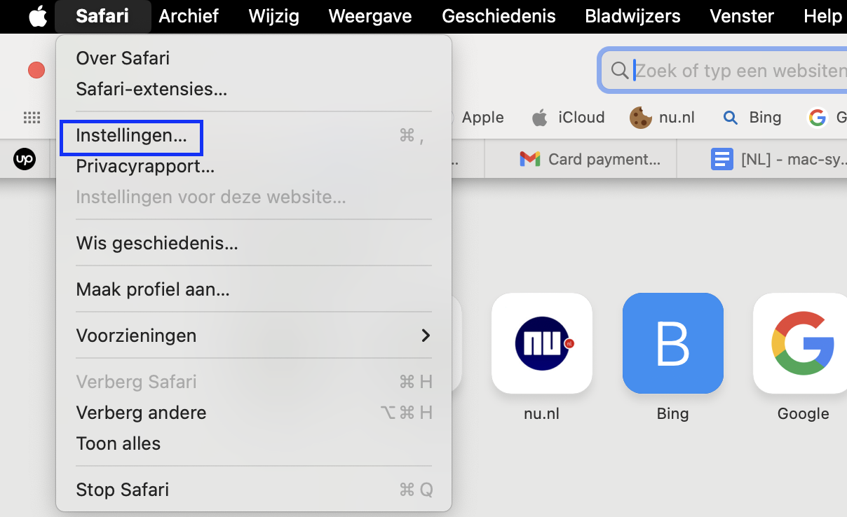 Het verwijderen van Safari-extensies op je Mac is eenvoudig. Begin met het openen van het Instellingen-menu van je browser en klik daarna op het tabblad Extensies.