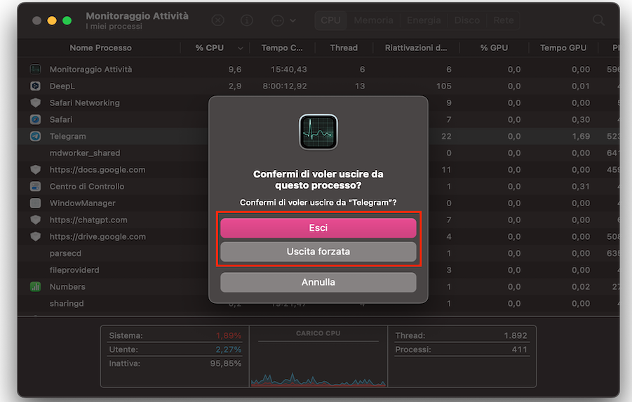 Monitoraggio Attività su Mac mostra un processo in fase di interruzione. Clicca sul pulsante Esci o Uscita forzata per confermare la chiusura del processo.