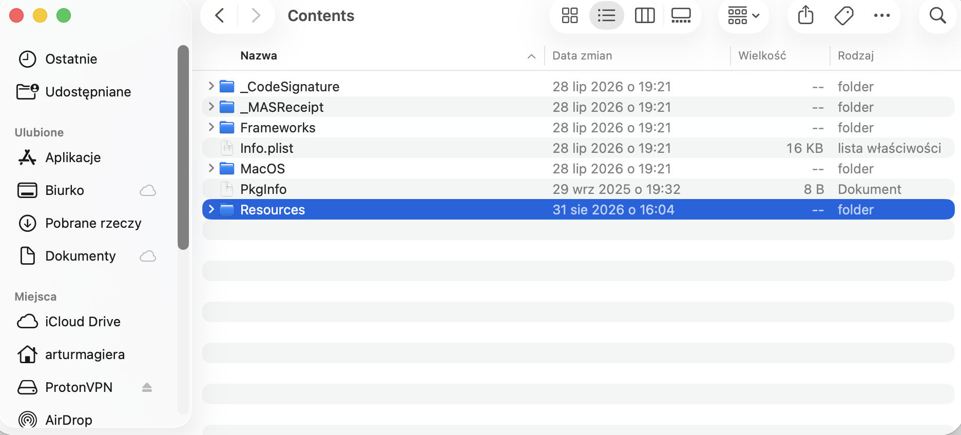 Folder Contents dla programu zainstalowanego na Macu. W folderze Resources znajdziesz nieużywane pliki językowe, które można usunąć, aby zwolnić miejsce na Macu.