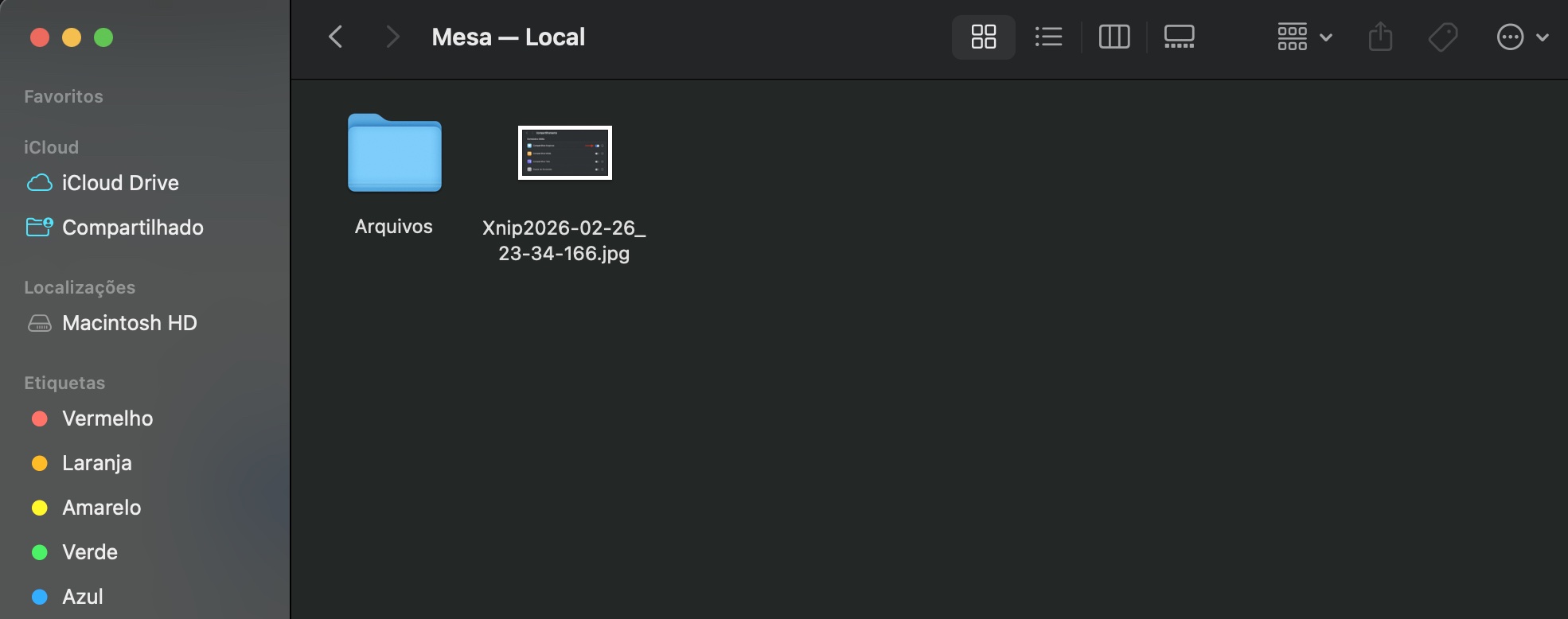 Para organizar a área de trabalho, abra a pasta Mesa e escolha os arquivos/ícones que você não precisa mais para excluí-los