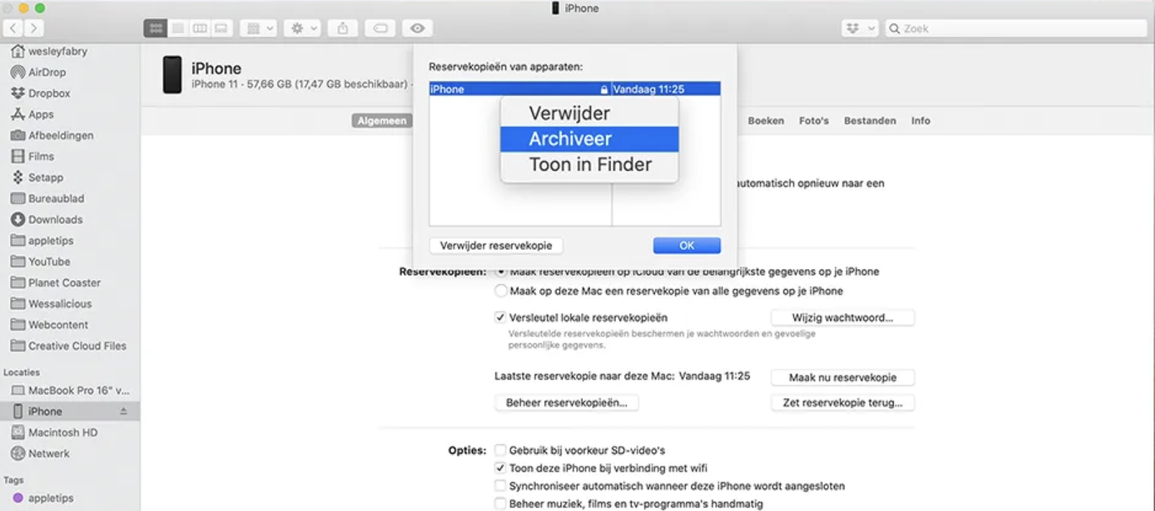 Om iTunes-reservekopieën van apparaten te verwijderen, open je de Finder en klik je op je aangesloten iOS-apparaat. Van daaruit kun je op Beheer reservekopieën klikken, waarna je een reservekopie kunt archiveren of verwijderen om de hoeveelheid opslag die onder ‘Overige’ valt te verminderen