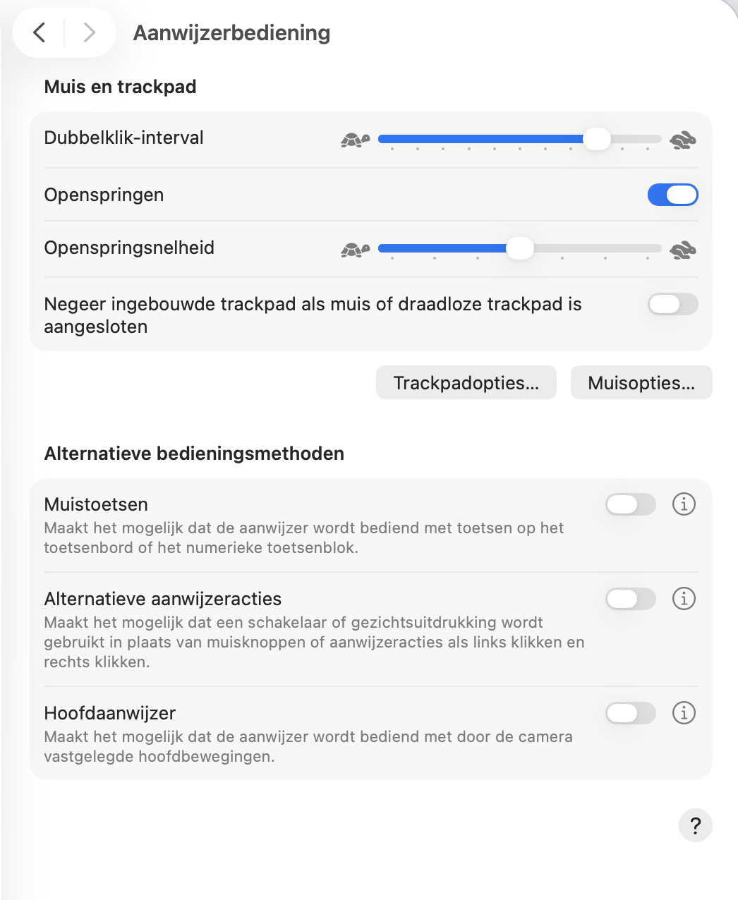In het paneel Aanwijzerbediening kun je ook de scrolrichting en aanwijzersnelheid voor het Trackpad en de muis aanpassen.