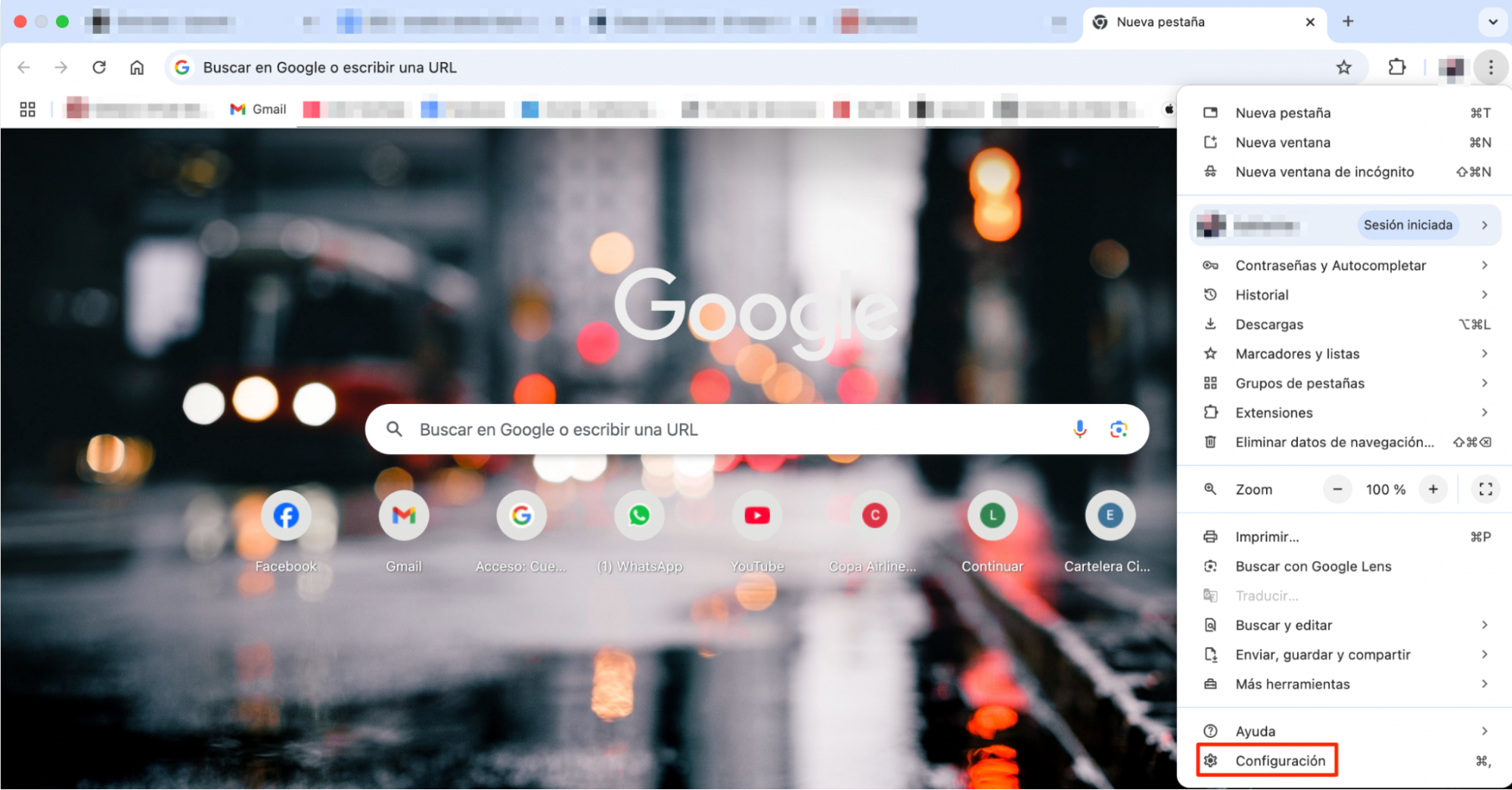 Si necesitas activar Adobe Flash Player en Google Chrome, el proceso es muy similar. Para empezar, abre Google Chrome y haz clic en los tres puntos para que aparezca Configuración.