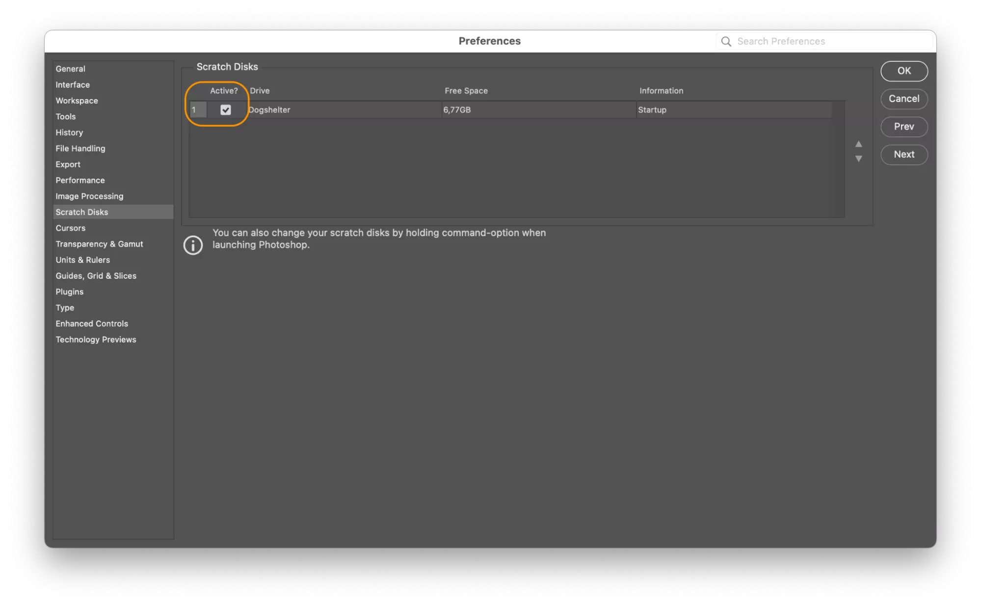 Menyen Scratch Disks i Photoshop på Mac. Kryss nå av for den eksterne enheten din, og fjern haken for den interne enheten din. Klikk på OK.
