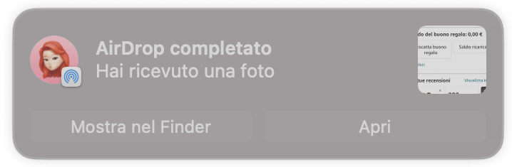 La notifica AirDrop su Mac mostra le opzioni Accetta e Rifiuta. Per trasferire un file con AirDrop da un Mac all’altro, fai clic su Accetta per consentire il trasferimento.