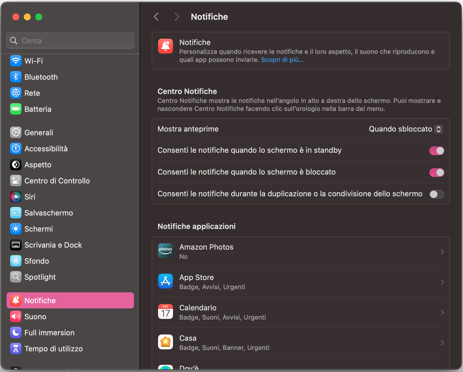 Le Impostazioni di Sistema di Apple, con Notifiche evidenziato. Come bloccare le notifiche push, un passaggio nella guida su come bloccare i falsi pop-up McAfee su Mac.