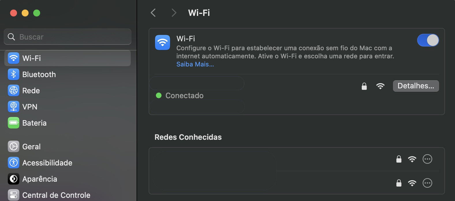 Abra as configurações de Wi-Fi em Ajustes do Sistema.