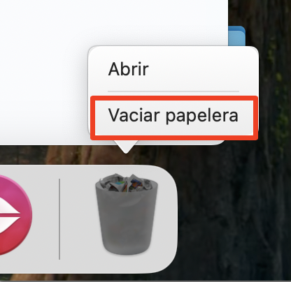 El menú de la Papelera en macOS Monterey muestra opciones al hacer clic con el botón derecho del ratón en la Papelera. Selecciona Vaciar Papelera para eliminar los archivos eliminados de tu Mac.