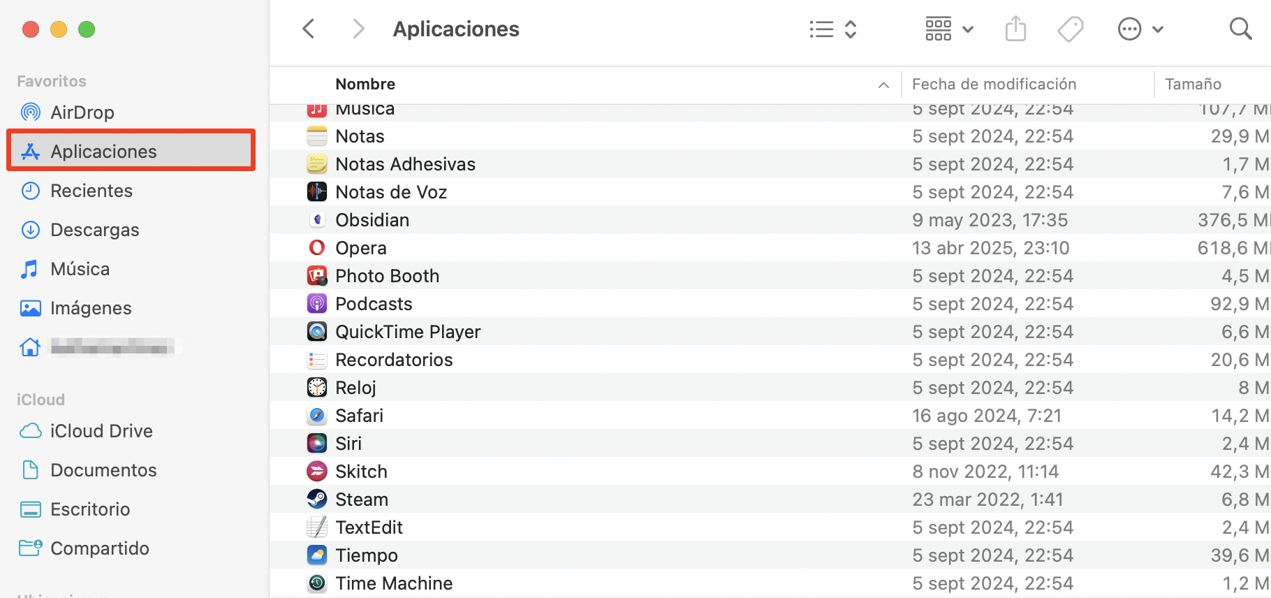 Para solucionar el error «macOS no puede verificar que esta aplicación esté libre de malware», abre Finder y selecciona Aplicaciones.