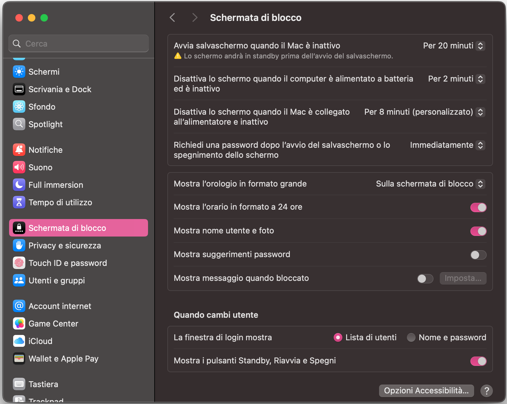 Su un Mac con macOS Sonoma o Ventura, apri le Impostazioni di Sistema e poi seleziona Schermata di blocco dalla barra laterale.
