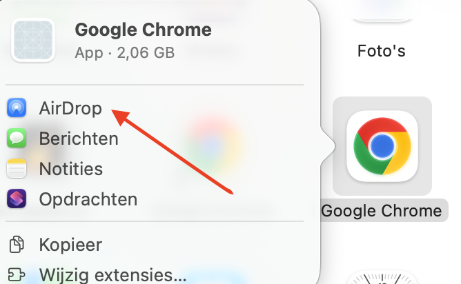 Het  Deel-menu op Mac met alle deelopties. Selecteer AirDrop om een app naar je nieuwe Mac te sturen zonder Migratie-assistent te gebruiken.