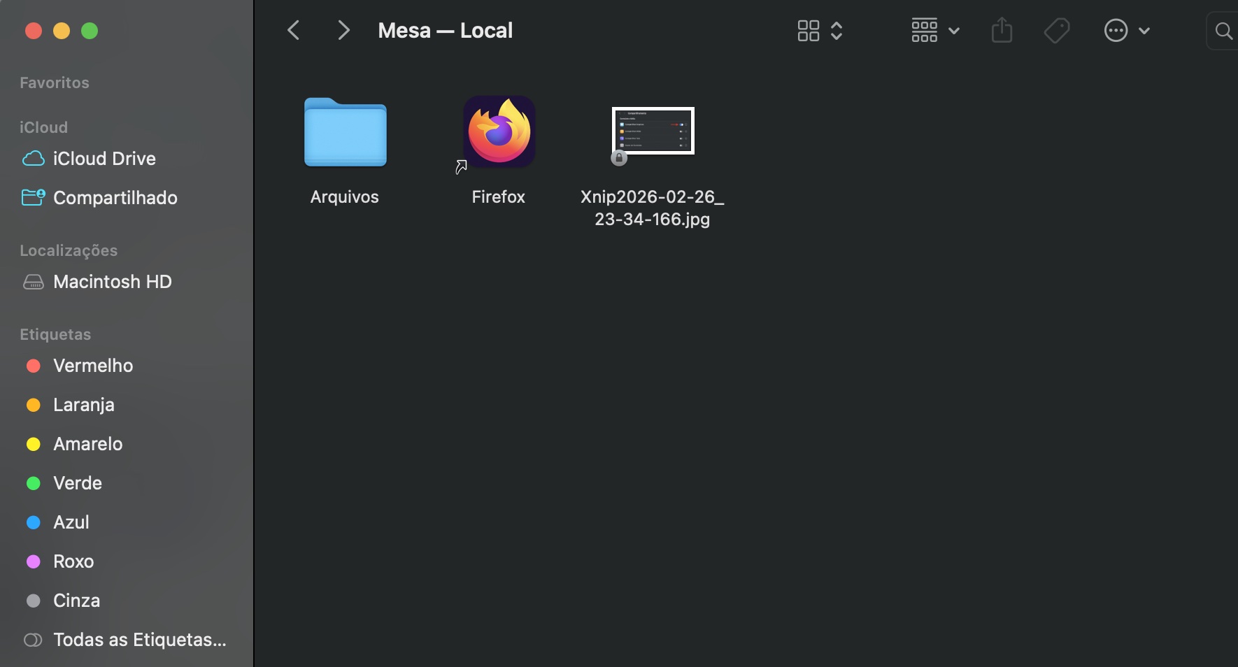A pasta Mesa exibe todos os arquivos localizados ali para você escolher os que não precisa mais e, com alguns cliques, excluí-los com facilidade.