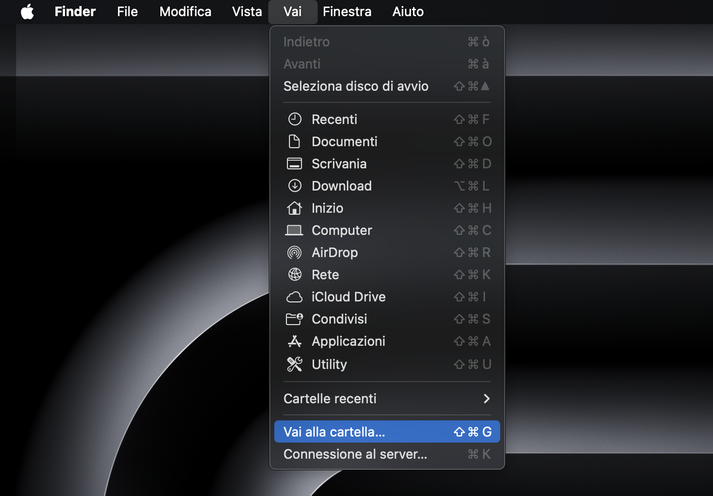 Riduci i dati di sistema sul Mac cancellando i file della cache. Vai nel Finder e seleziona Vai > Vai alla cartella per iniziare.