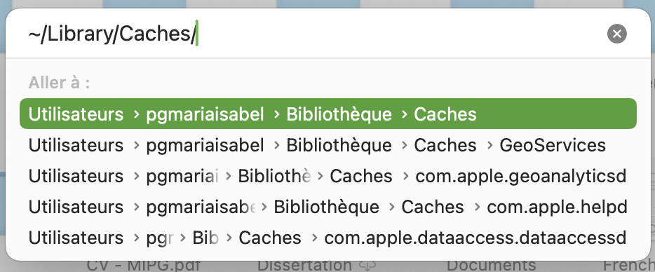 L'emplacement du dossier s'affiche dans le Finder sur macOS Monterey. Saisissez l'emplacement des fichiers caches sur macOS, puis appuyez sur Entrer.