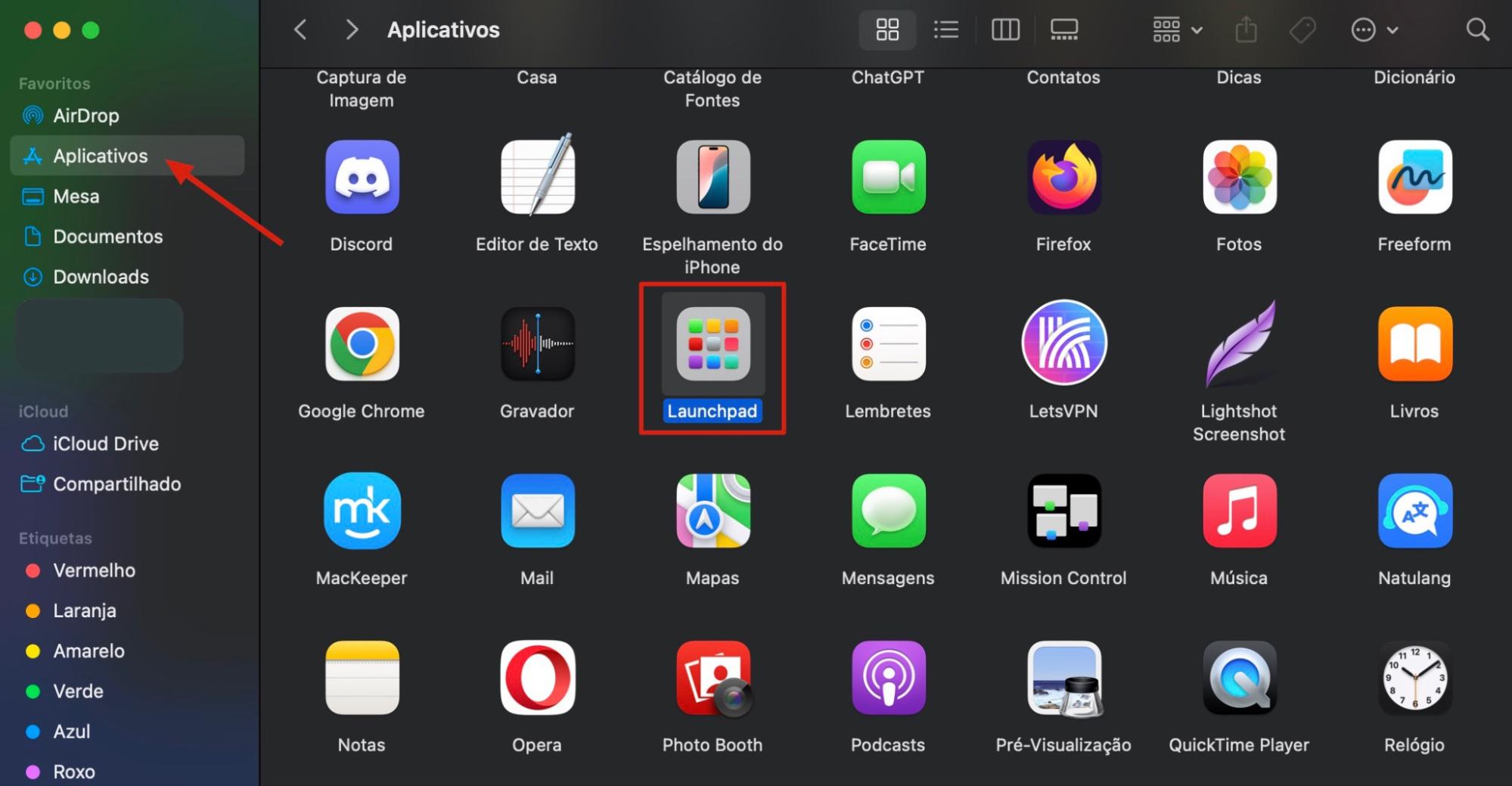 O ícone do Launchpad na pasta Aplicativos do Mac. Se você quiser desinstalar aplicativos baixados da Mac App Store, clique e segure os ícones no Launchpad, depois clique em X > Apagar.