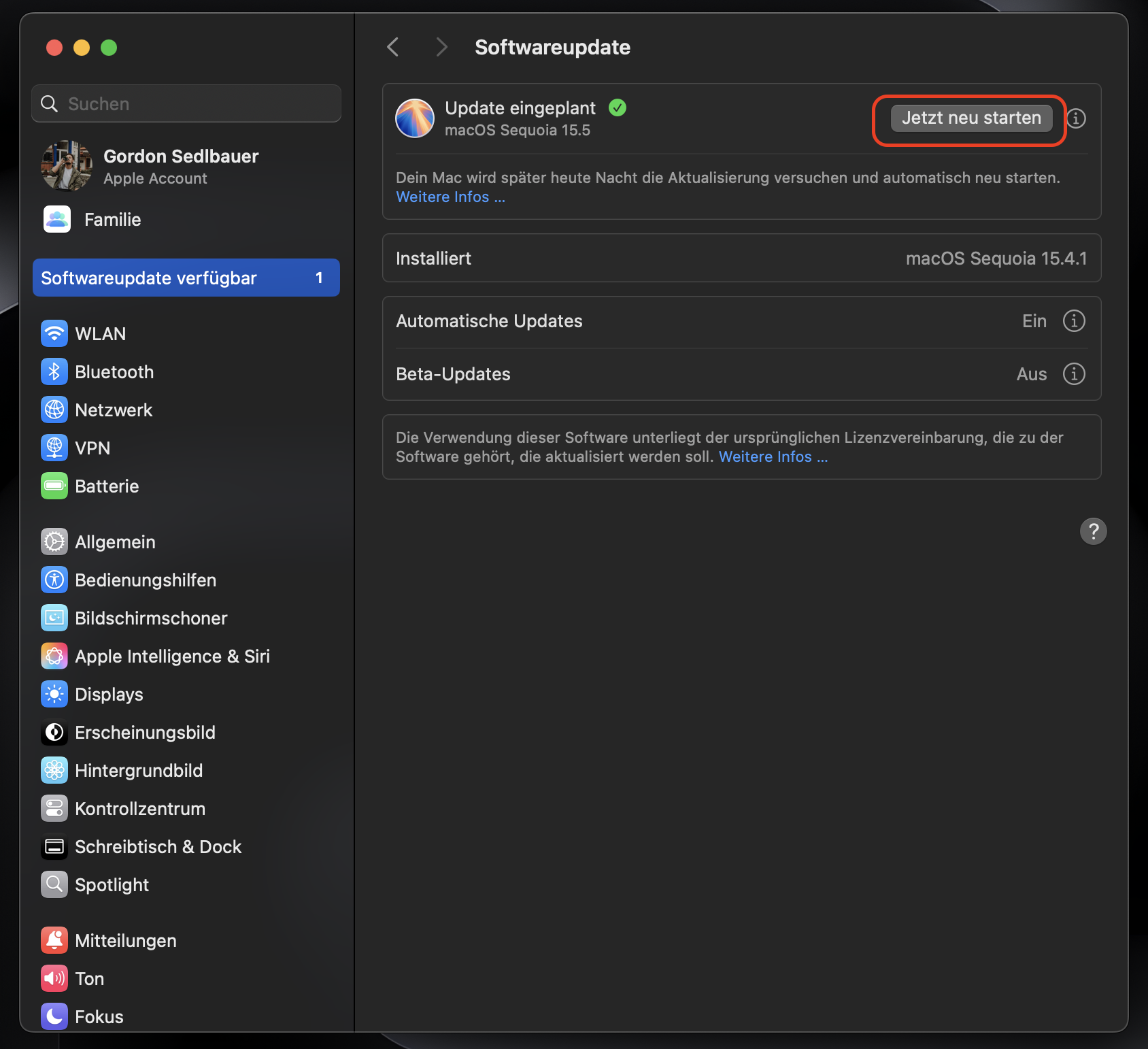 Ein Tipp zur Behebung der Meldung über eine schwache WLAN-Sicherheit auf Ihrem Mac ist die Aktualisierung der Software. Klicken Sie dazu auf die Schaltfläche Softwareupdate, überprüfen Sie die aufgelisteten Ergebnisse und wählen Sie Jetzt neu starten, wenn Ihr Mac Updates gefunden hat, die Sie installieren können.