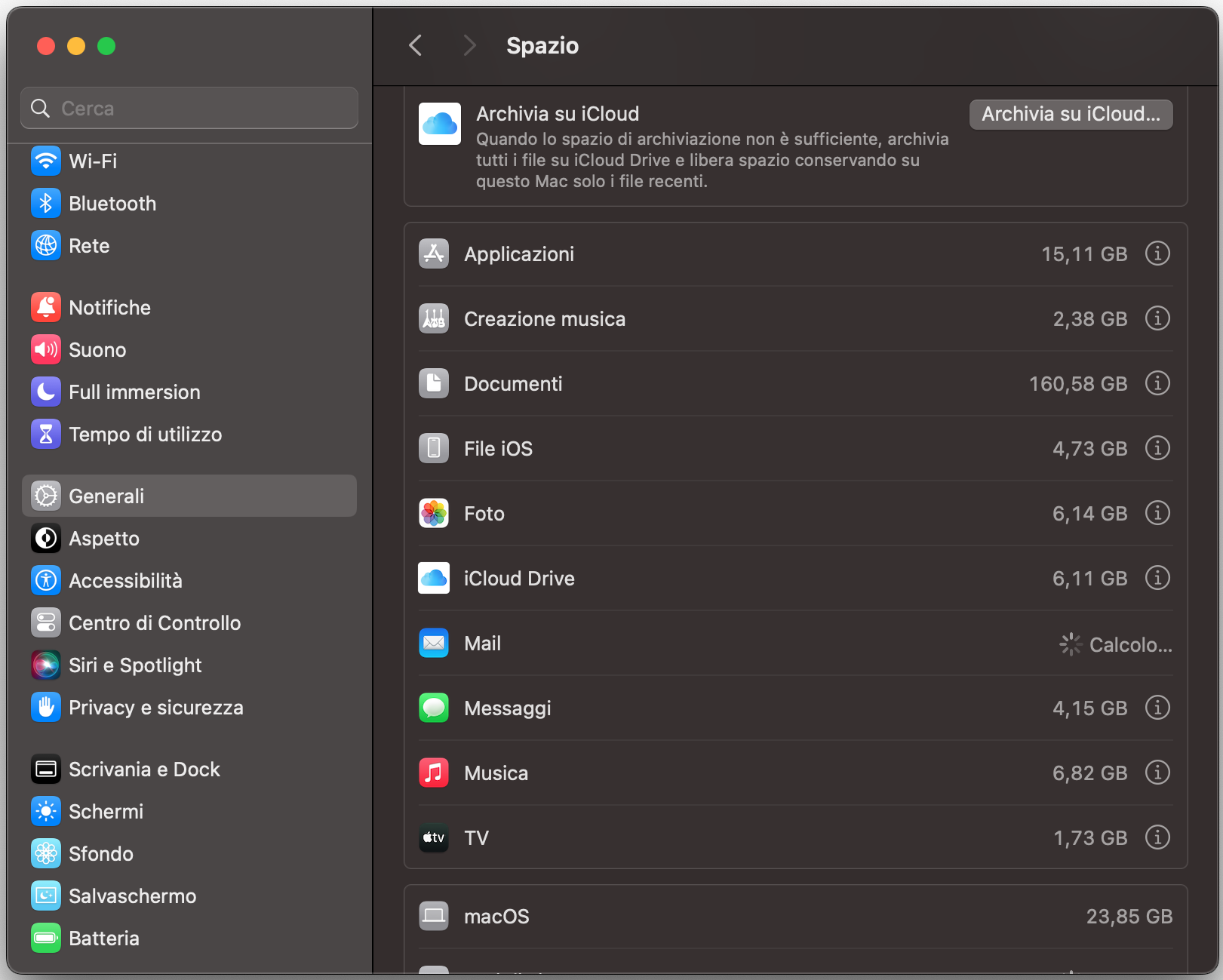 In Impostazioni di archiviazione, troverai ogni tipo di informazione su ciò che è archiviato sul tuo Mac. Puoi anche utilizzare gli strumenti presenti per ottimizzare lo spazio sul disco.