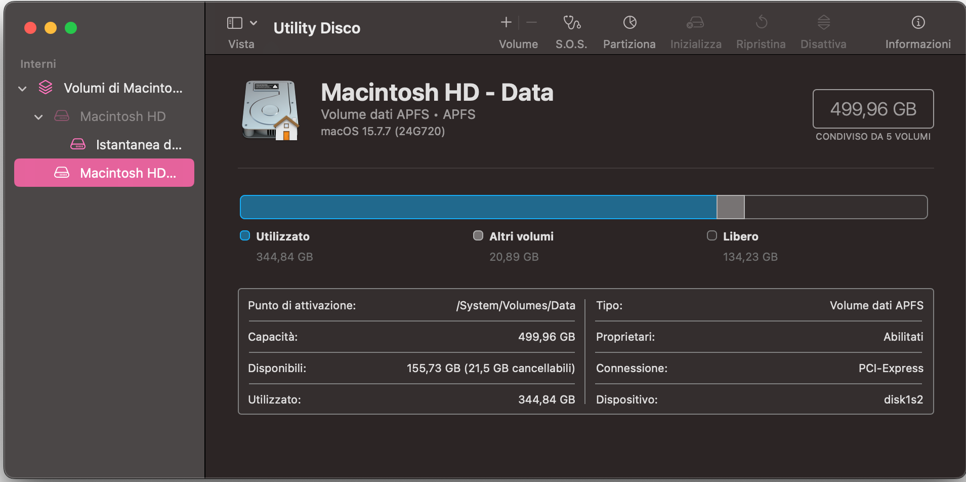 In Utility Disco, seleziona il disco di sistema del Mac nella barra laterale. Verifica che il nome non contenga caratteri speciali.