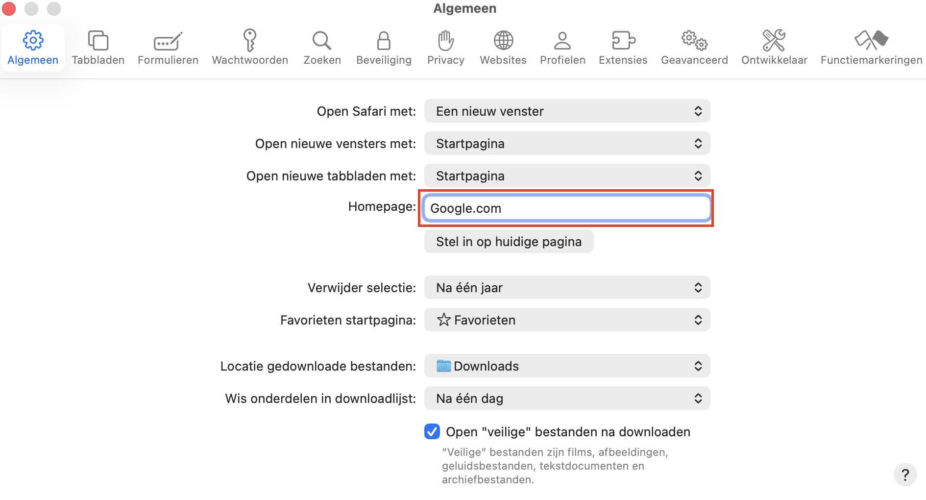 Open Safari-instellingen en kies het tabblad Algemeen. Controleer naast Startpagina of de startpagina is ingesteld op wat jij wilt.