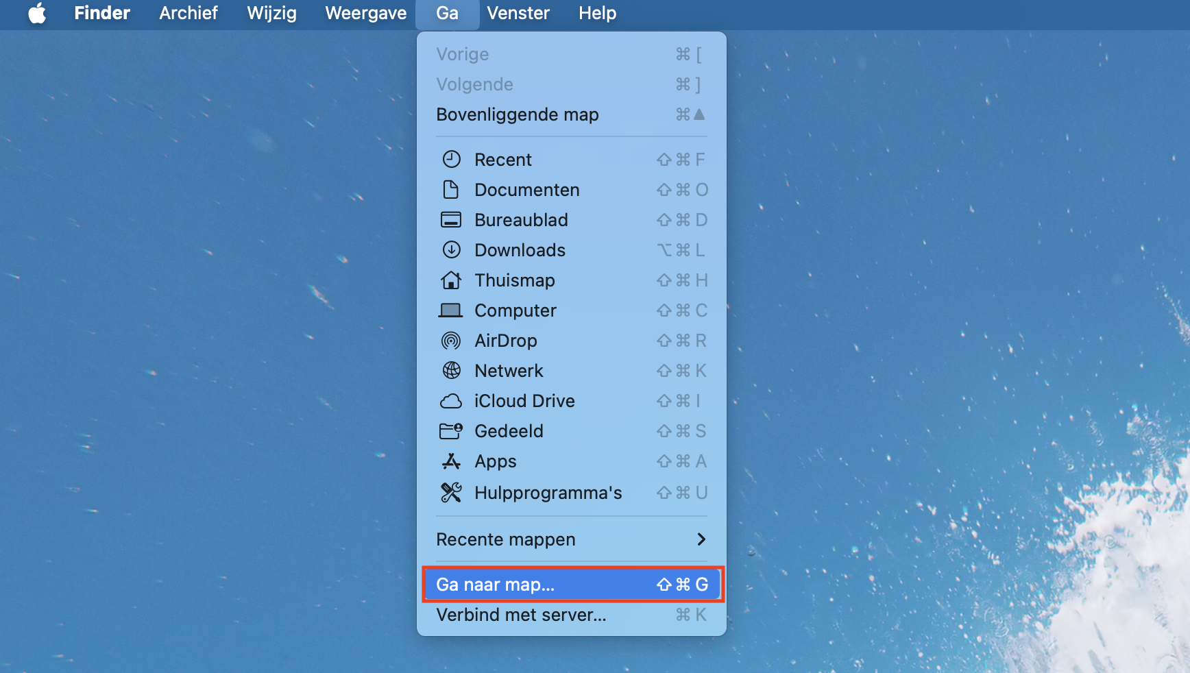 Open de Bibliotheekmappen door in de menubalk op het tabblad Ga te klikken en de optie Ga naar map te selecteren.