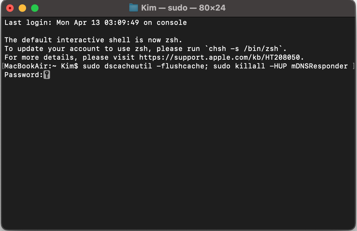 L’app Terminale mostra il passaggio successivo da eseguire: inserire la password di amministratore e premere di nuovo Invio.