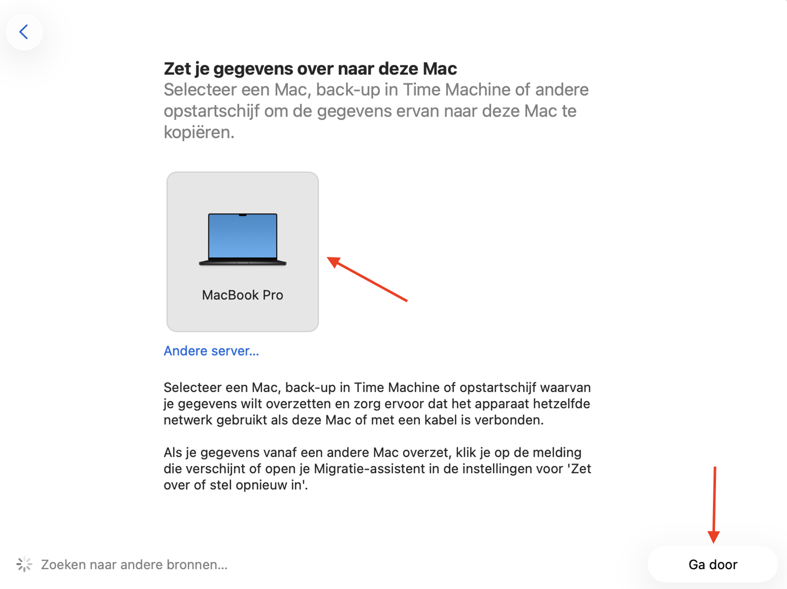 Migratie-assistent op Mac toont het overdrachtsvenster. Om Migratie-assistent te gebruiken om gegevens van de ene Mac naar de andere over te zetten, selecteer je je oude Mac en klik je vervolgens op Ga door.