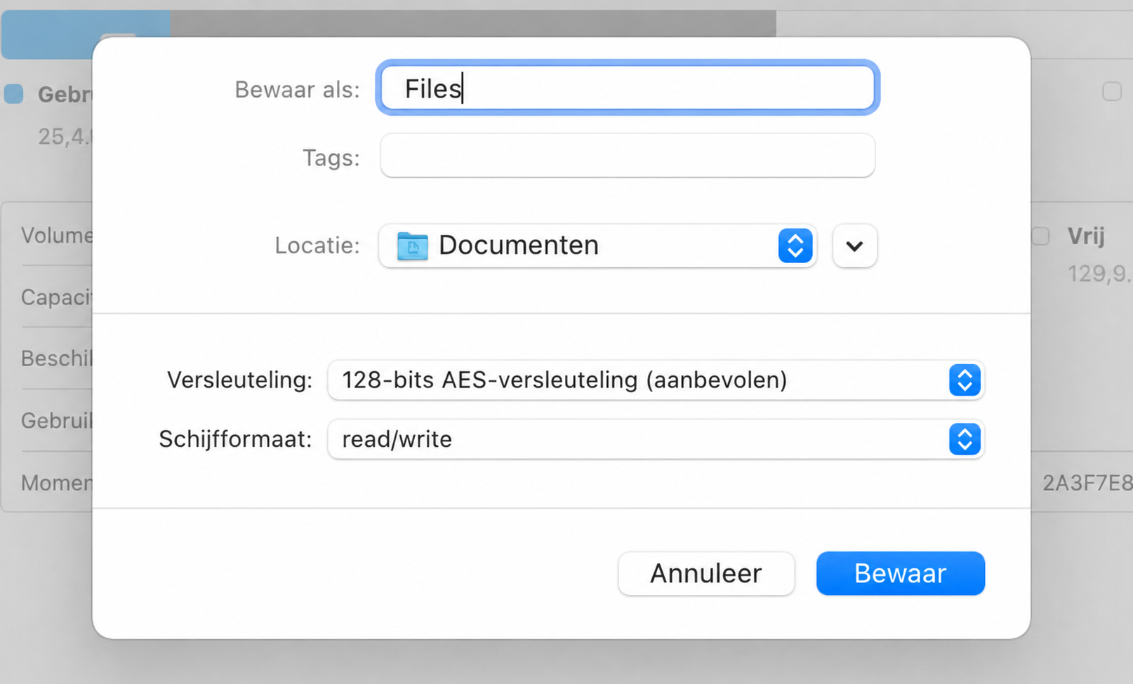 Controleer als laatste instelling voor de versleutelde map in Schijfhulpprogramma van macOS de ingevoerde gegevens en klik op de knop Bewaar.  