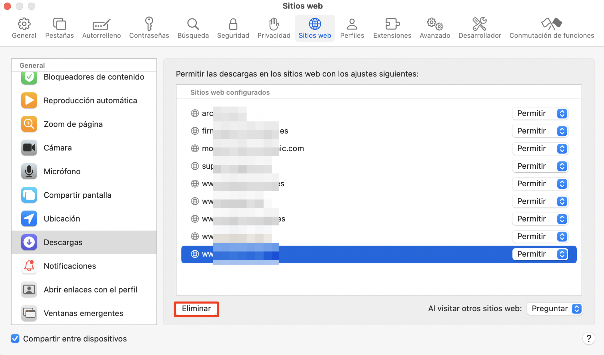 Los ajustes de Sitios web de Safari, con la opción de Notificaciones seleccionada. Un sitio está seleccionado y Eliminar está resaltado. Preguntas frecuentes sobre las ventanas emergentes falsas de McAfee en Mac.