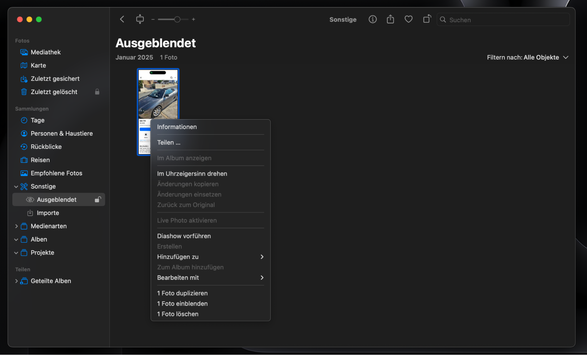 Um versteckte Fotos auf Ihrem Mac zu finden, gehen Sie zu Fotos, klicken Sie auf Darstellung und wählen Sie Ausgeblendete Fotoalben anzeigen.