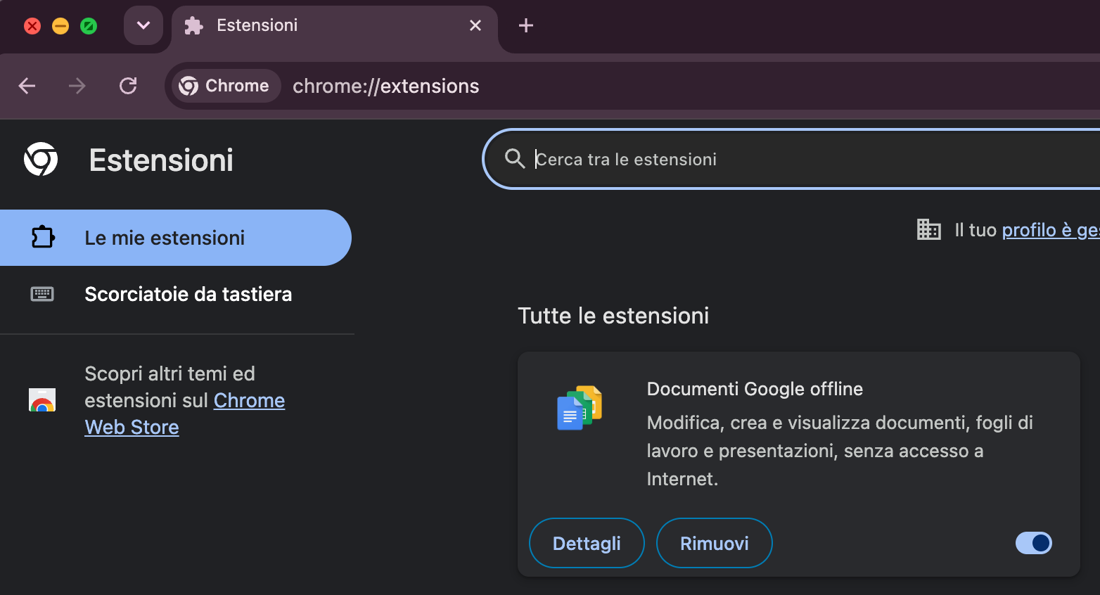 Nella pagina Gestisci estensioni di Chrome, disattiva il pulsante accanto alle estensioni non necessarie per disabilitarle e ridurre il consumo di memoria.