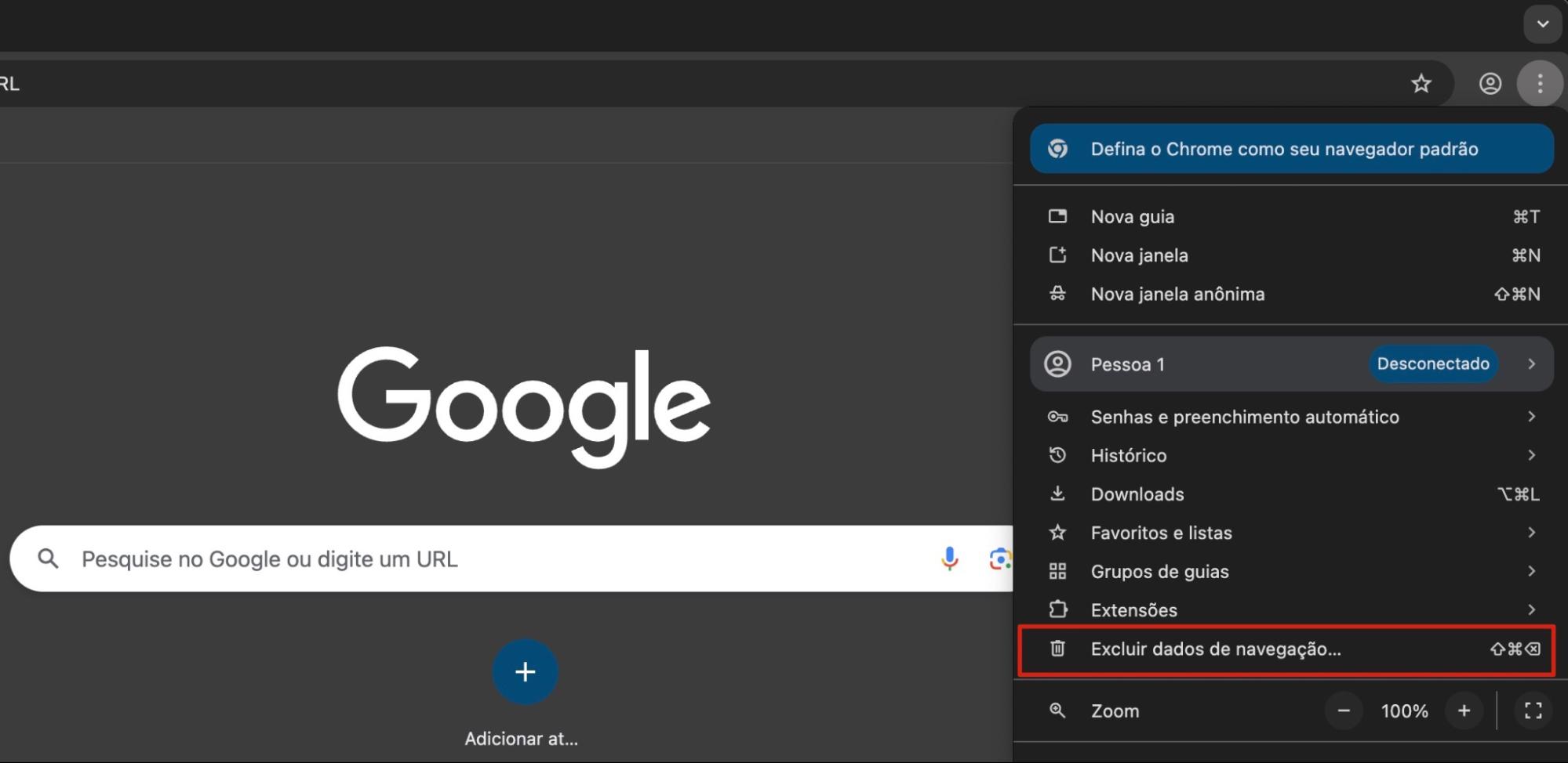 Para limpar o cache e os cookies do Chrome, abra o Chrome e clique no ícone de três pontos no canto superior direito, seguido de Excluir dados de navegação. Isso pode ajudar a liberar espaço no disco do Mac.