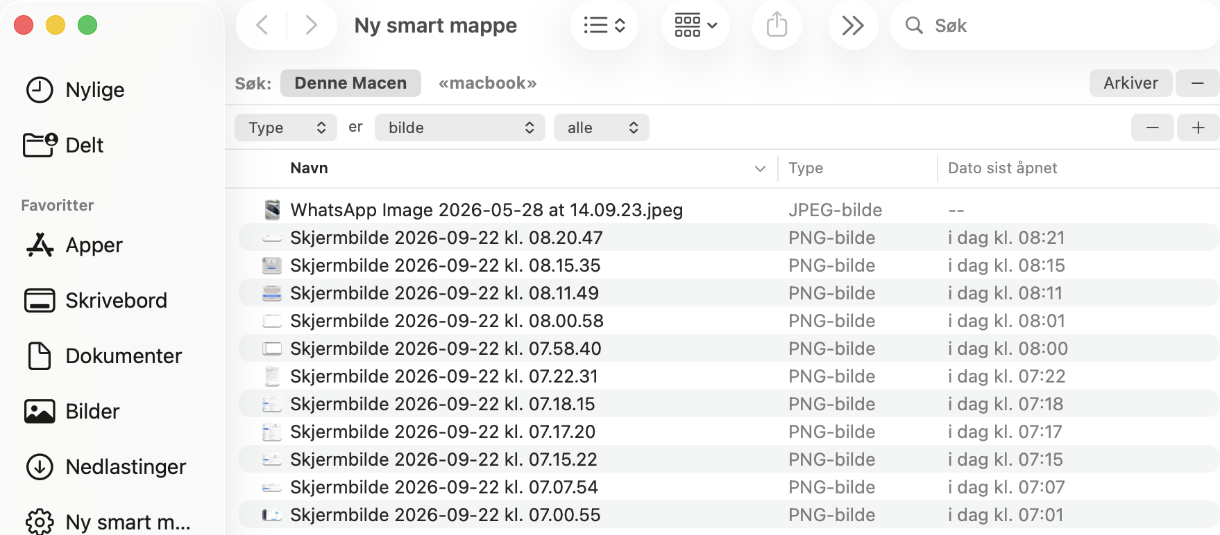 Bruk deretter rullegardinmenyene til å angi søkekriteriene til bilder. Å sortere filene etter navn vil også hjelpe deg med å finne dupliserte filer og bilder.