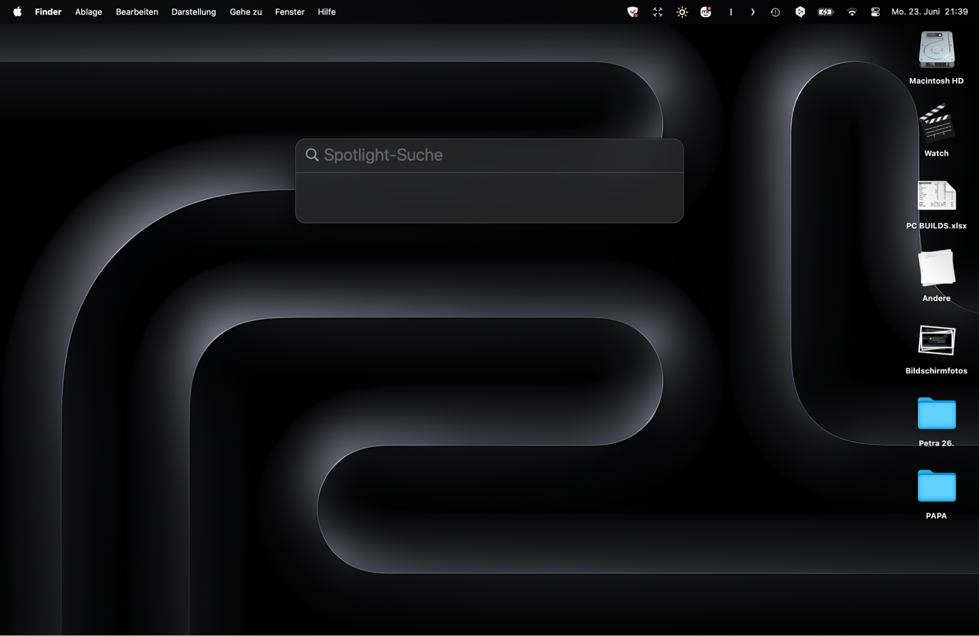 Verwenden Sie die Aktivitätsanzeige, um Google Chrome zu schließen und einen Fehler zu vermeiden. Um die Aktivitätsanzeige zu finden, rufen Sie Spotlight auf.
