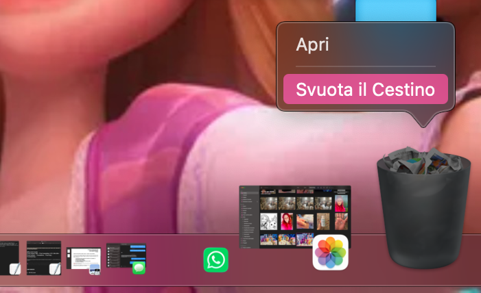 L’icona del Cestino mostrata sul desktop del Mac, con il menu contestuale aperto dopo il clic destro. Seleziona l’opzione Svuota il Cestino per completare la rimozione dei file.