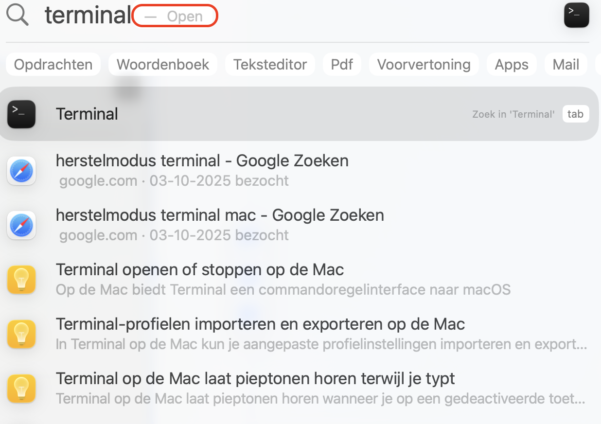Met Terminal kun je vrijwel elk onderdeel van je Mac bedienen met tekstcommando’s. Je kunt Terminal openen via Spotlight.