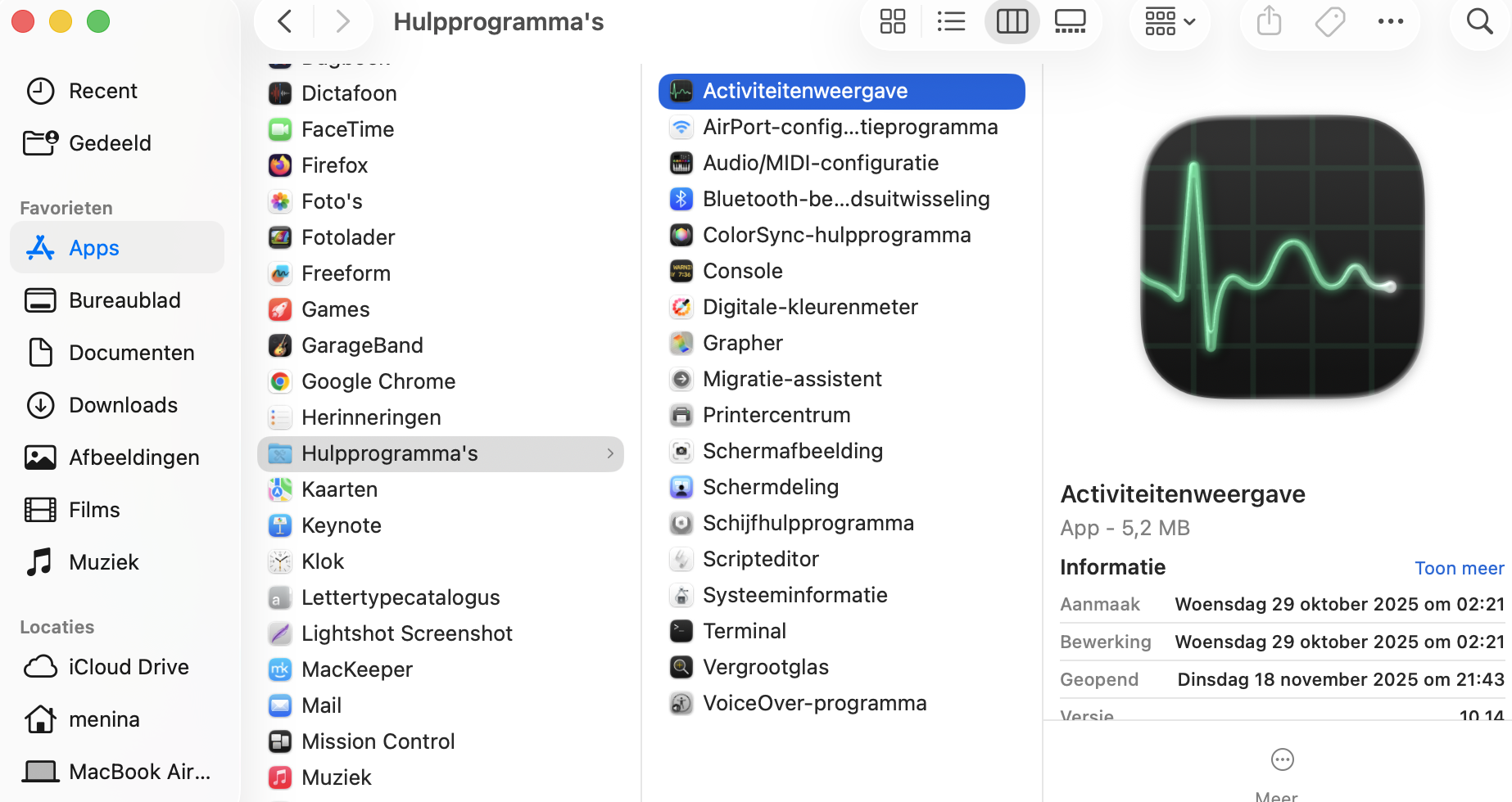 Het hulpprogramma-venster, geopend vanuit de apps op je Mac, toont Activiteitenweergave, dat is geselecteerd als de tool om achtergrondprocessen te sluiten.