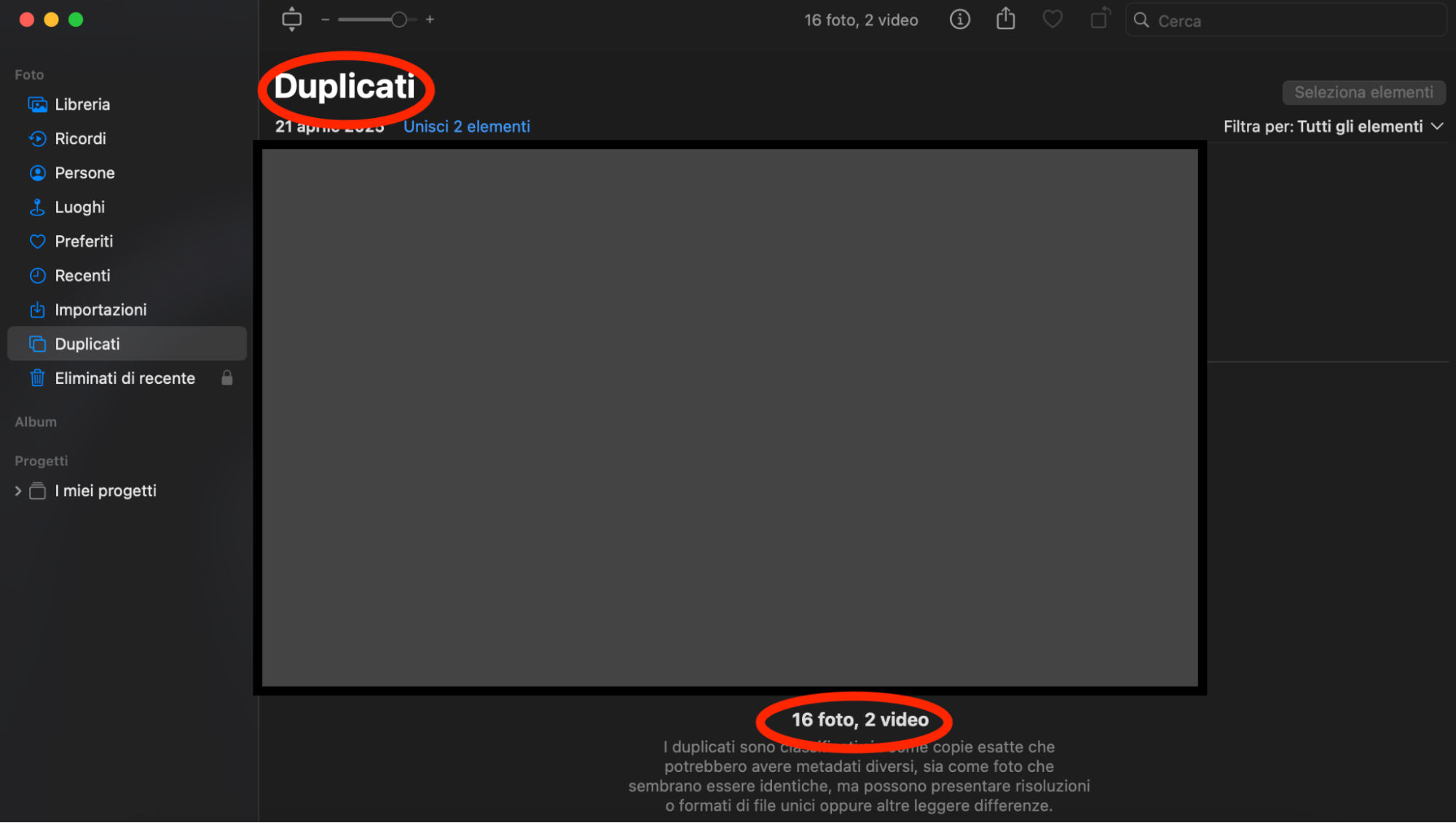 Seleziona le foto e l'app Foto le unirà in una sola. Basta cliccare sul pulsante Unisci per procedere.