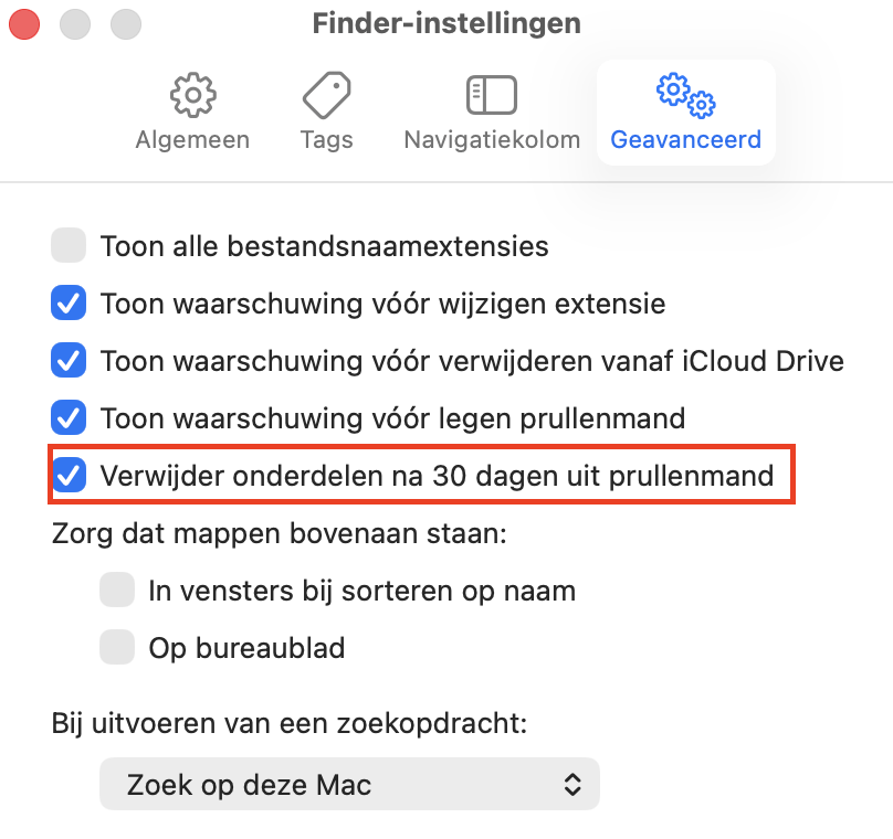 Het venster Finder-instellingen op de Mac met het tabblad ‘Geavanceerd’ geselecteerd. Schakel ‘Verwijder onderdelen uit de prullenmand na 30 dagen’ in om de prullenmand automatisch te legen.