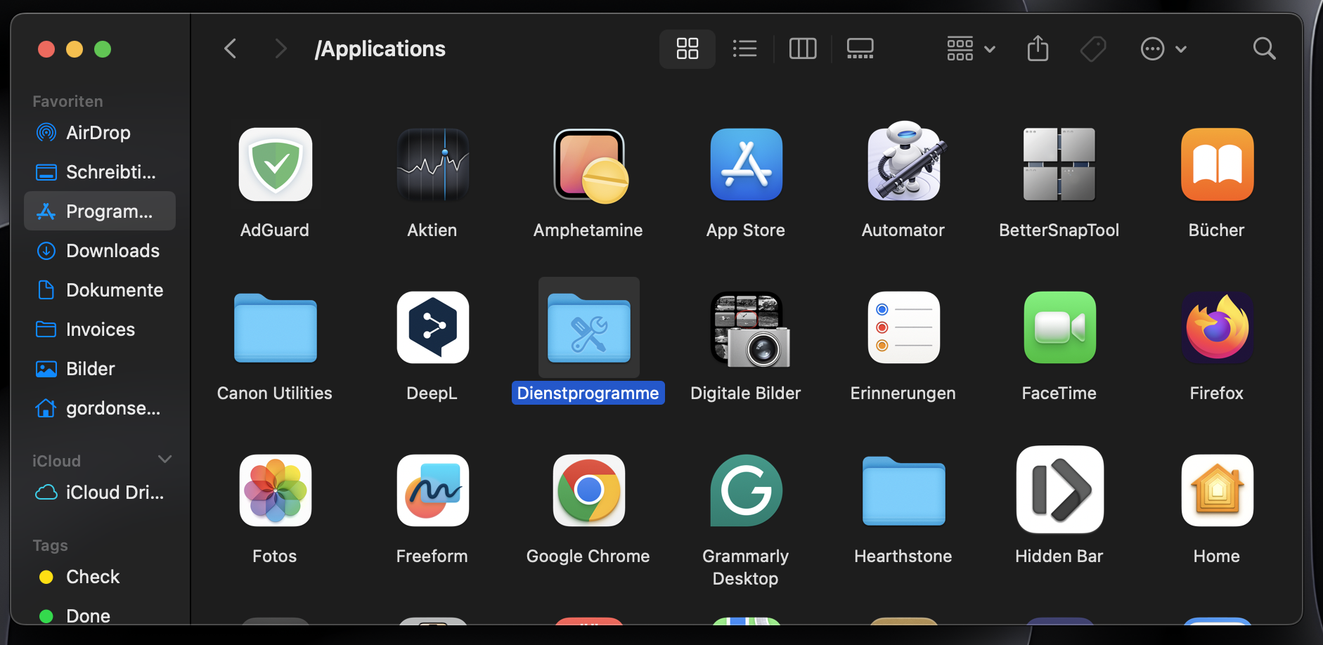 Ein überlasteter Mac ist stets einem höheren Risiko für SMART-Fehler ausgesetzt. Führen Sie regelmäßige Wartungsarbeiten an Ihrem Mac durch. Starten Sie Ihren Mac neu, leeren Sie den Papierkorb und schließen Sie alle nicht benötigten Programme und Fenster. Sichern Sie Ihren Mac in der Cloud oder auf einer Festplatte.